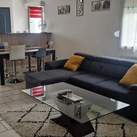 Cosy Spacieux Parking Gratuit En Face * 特鲁瓦